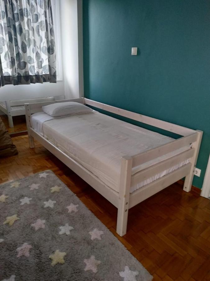 Fully Renovated, Family-Friendly Apartment, Next To A Huge Green Park, In Athens Center Exterior foto